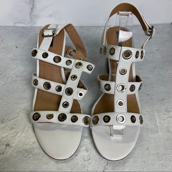 TAHARI White Grommet Detail Strappy Block Heel Sandals, Sz 11 But Easily a 10 - Picture 5 of 11